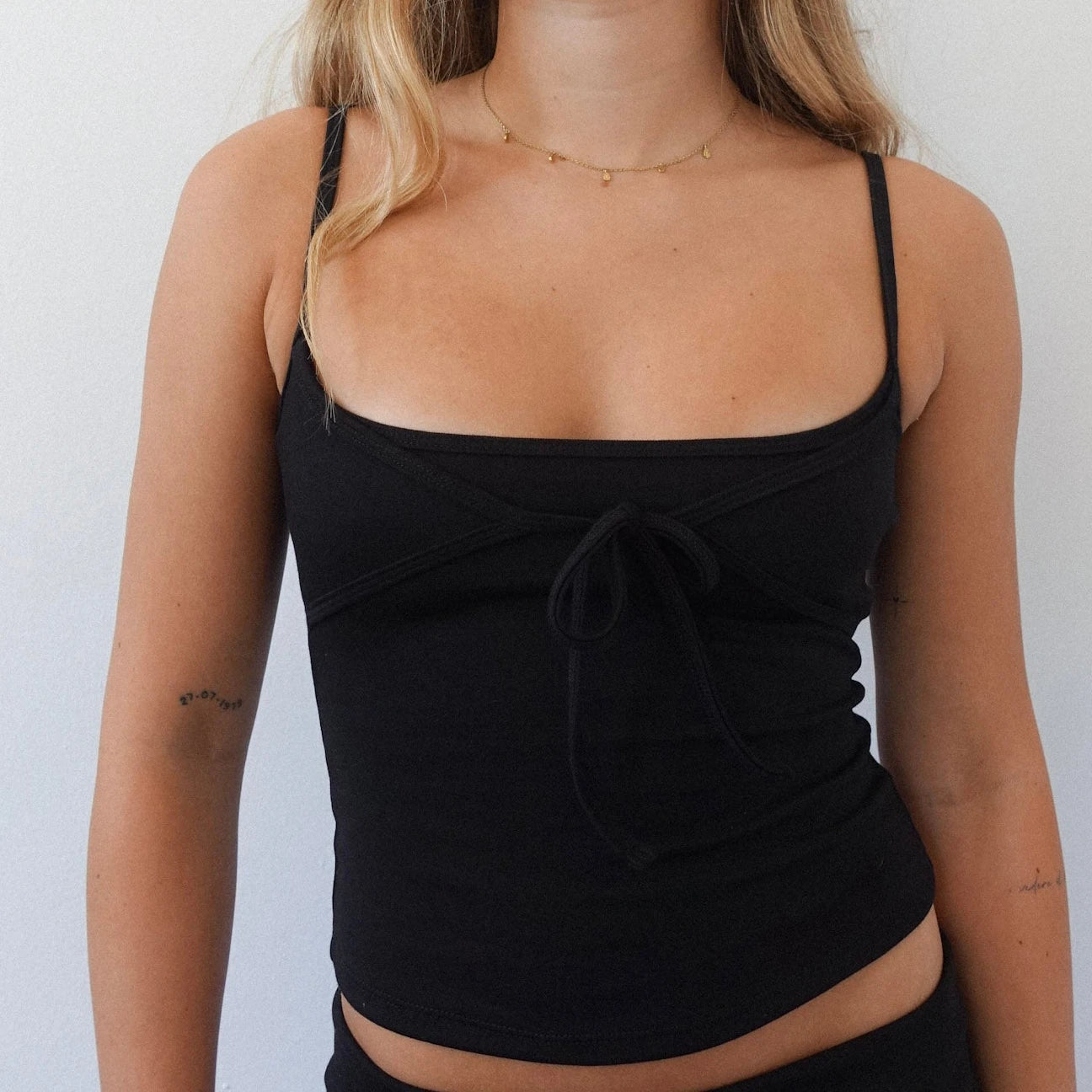 Women Basic Soild Camisole, Sleeveless Tops Backless Tie-up Slim Fit Summer Vest for Party Club