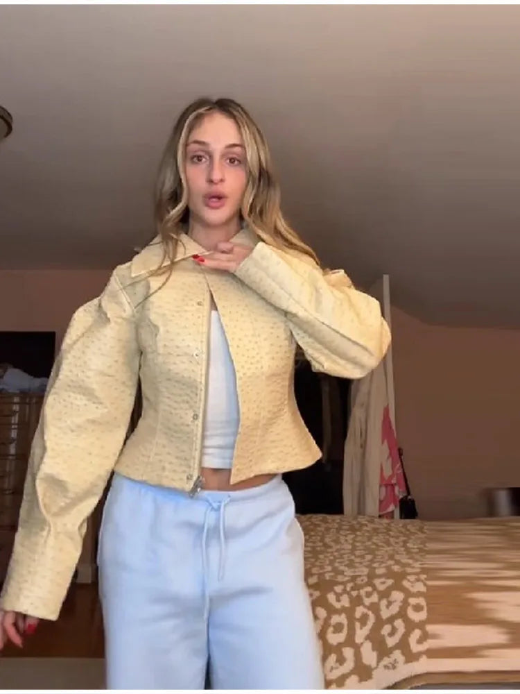 Stylish Women Cream Textured Cropped Jacket Wide Pointed Collar Structured Fit Button Front Coat Chic Women Daily Office Wear